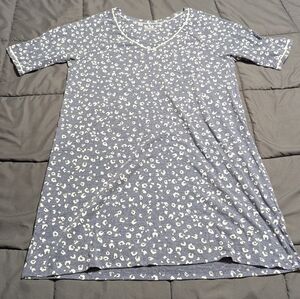 CuddlDuds Women's Blue and White Leopard Print Nightgown Size Large